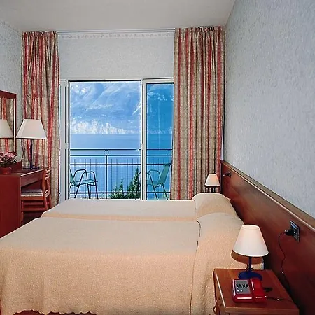 Hotel Nike 2*