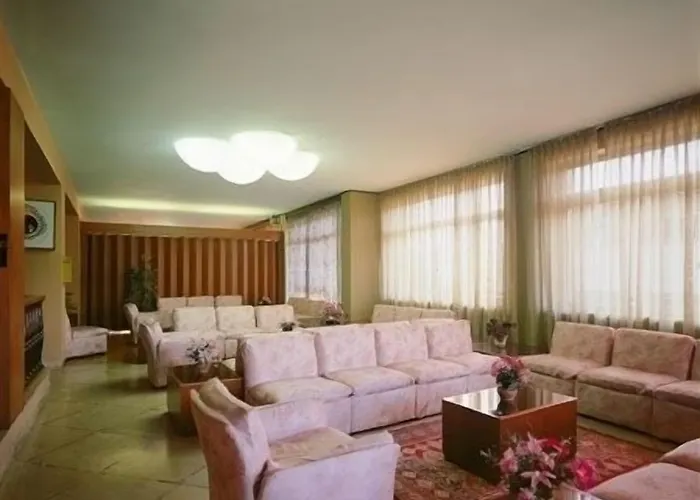 Отель Nike Бренцоне-суль-Гарда